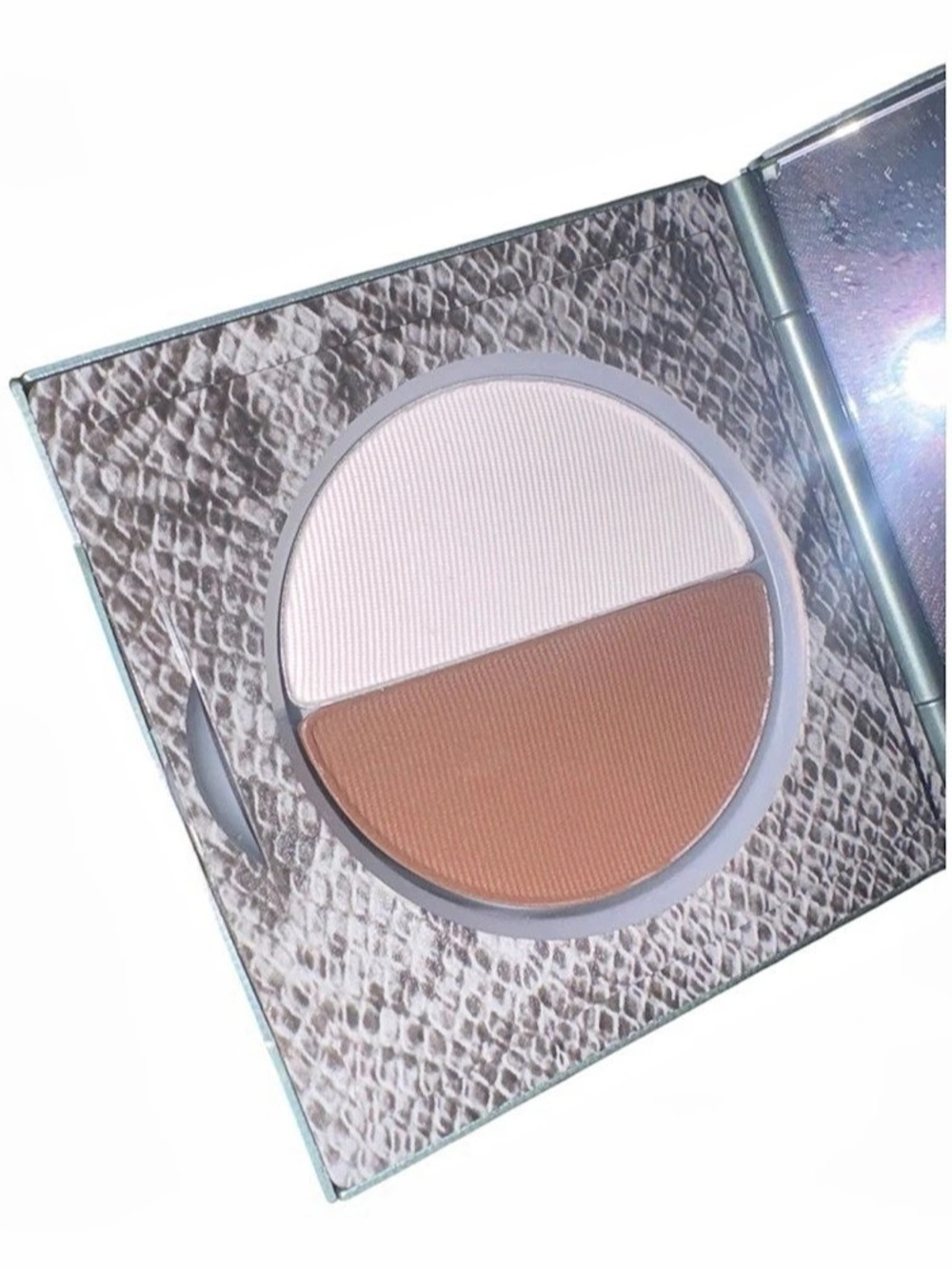 Deep Makeup Bundle - Picture 3 of 3